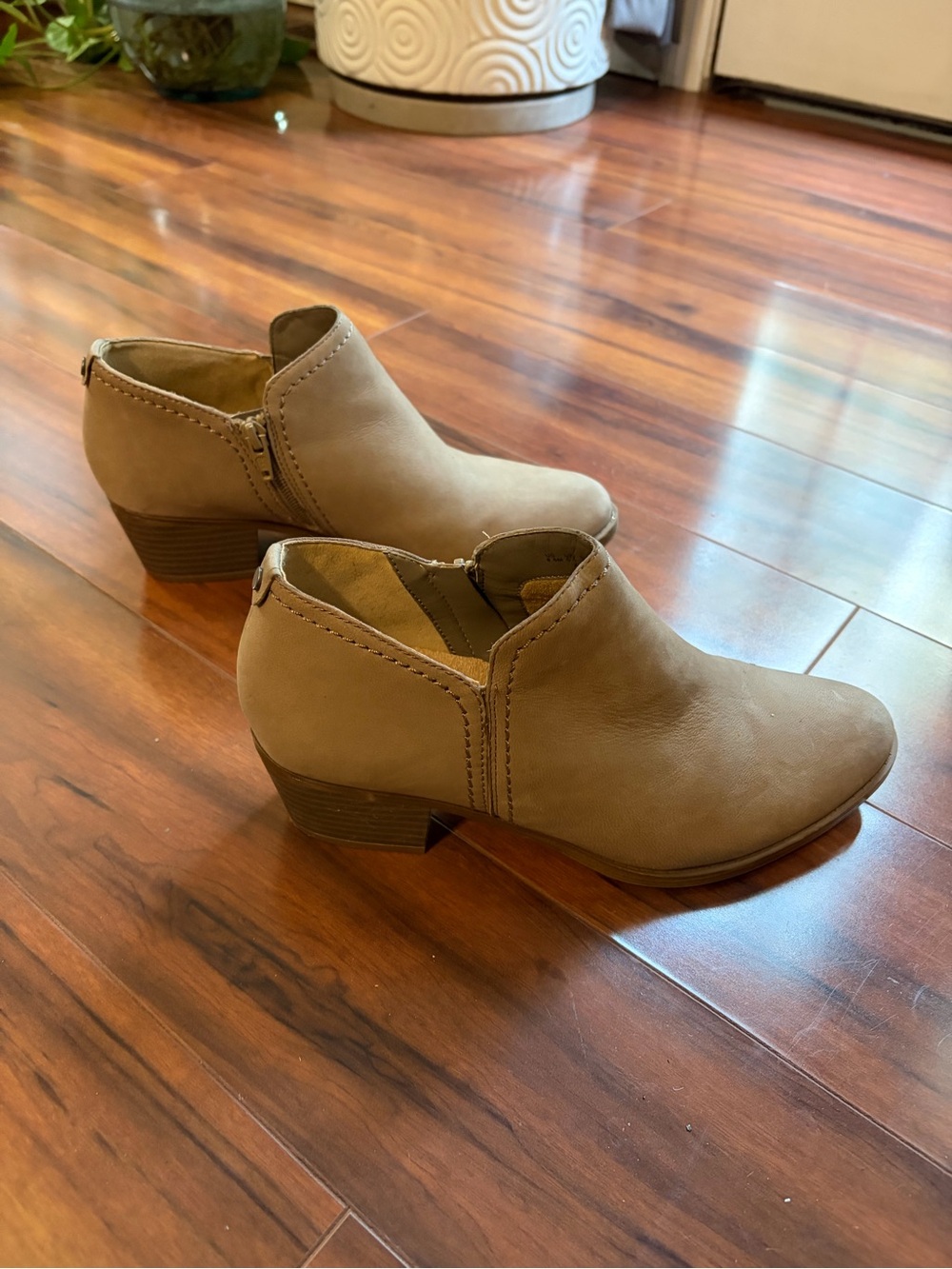 Naturalizer Zarie Ankle Booties